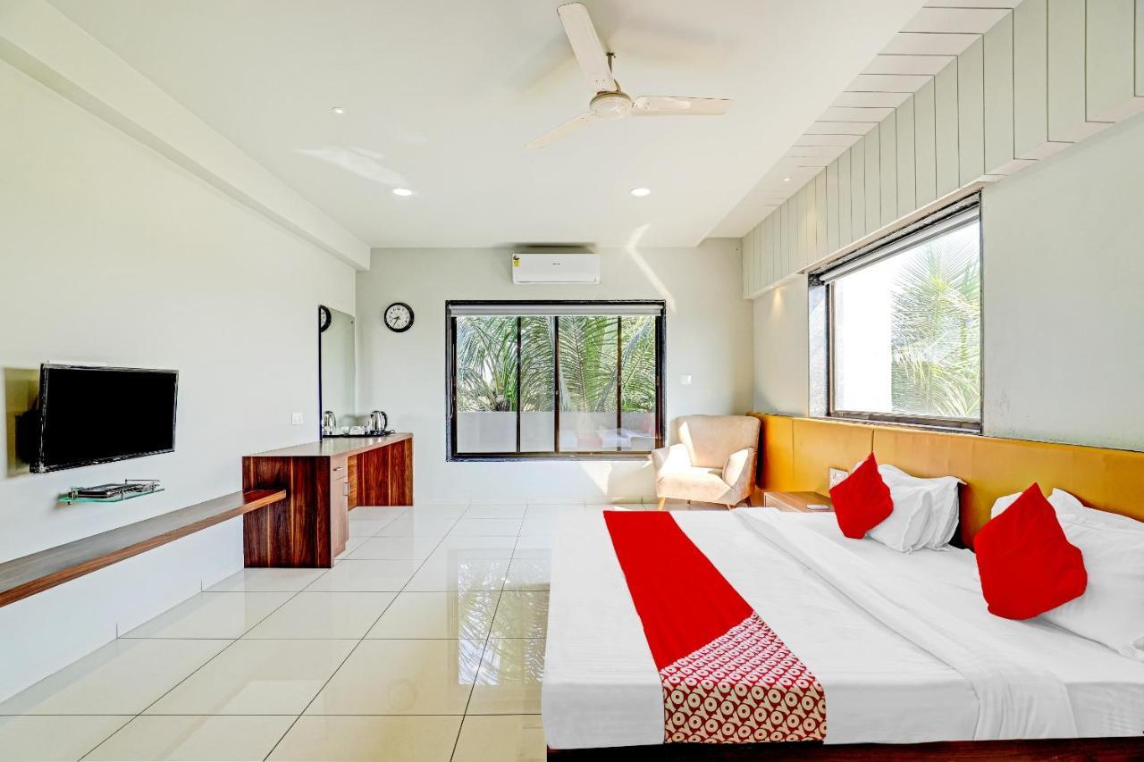 Oyo 70752 Viram House Hotel Gorwa ภายนอก รูปภาพ