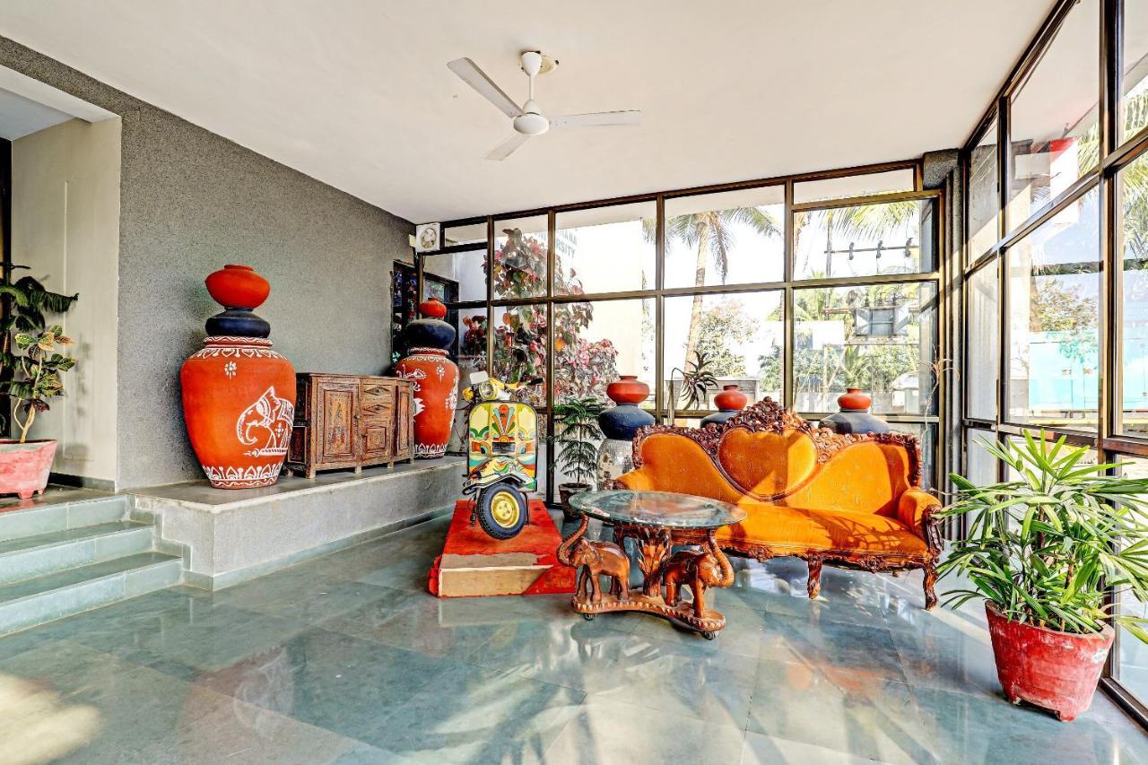 Oyo 70752 Viram House Hotel Gorwa ภายนอก รูปภาพ